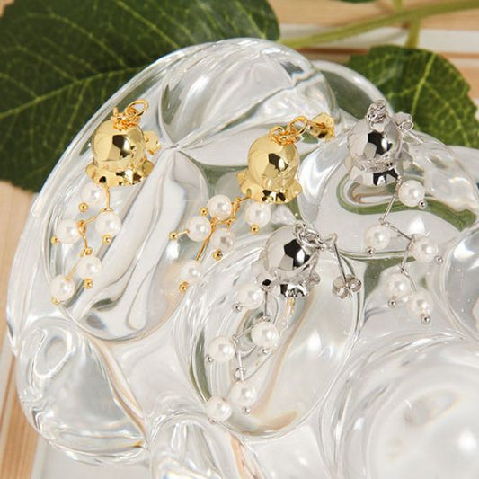 Lily of the Valley Shell Pearl Dangling Earrings