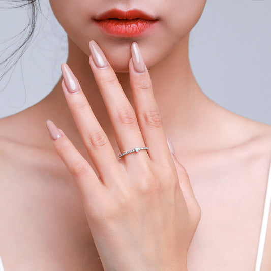Cubic Zirconia Heart Minimalist Ring | Vivianne Rae