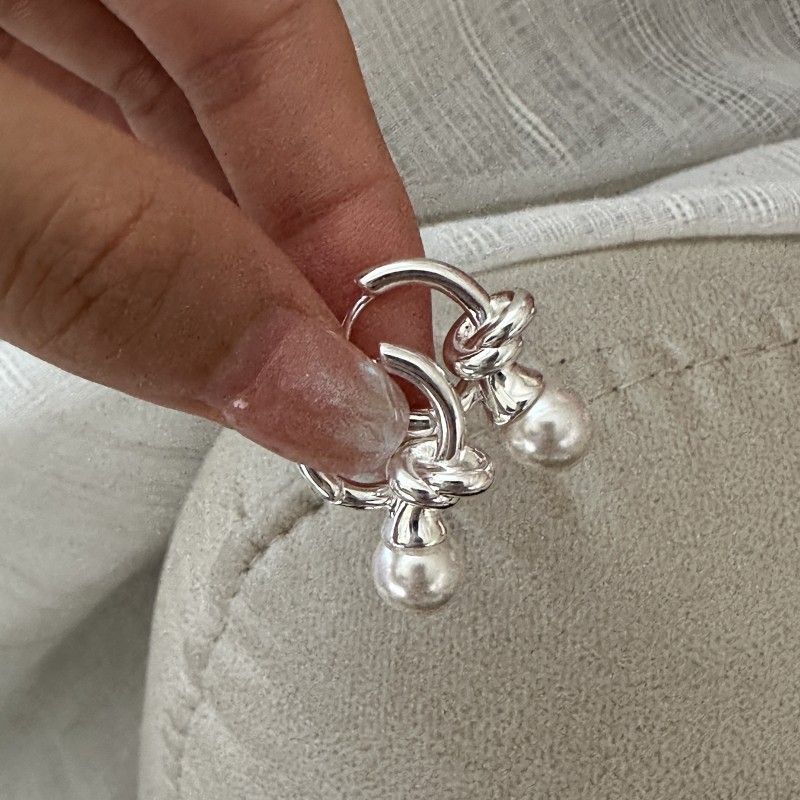 Round Natural Pearl Knot Leverback Hoop Earrings in 925 Sterling Silver