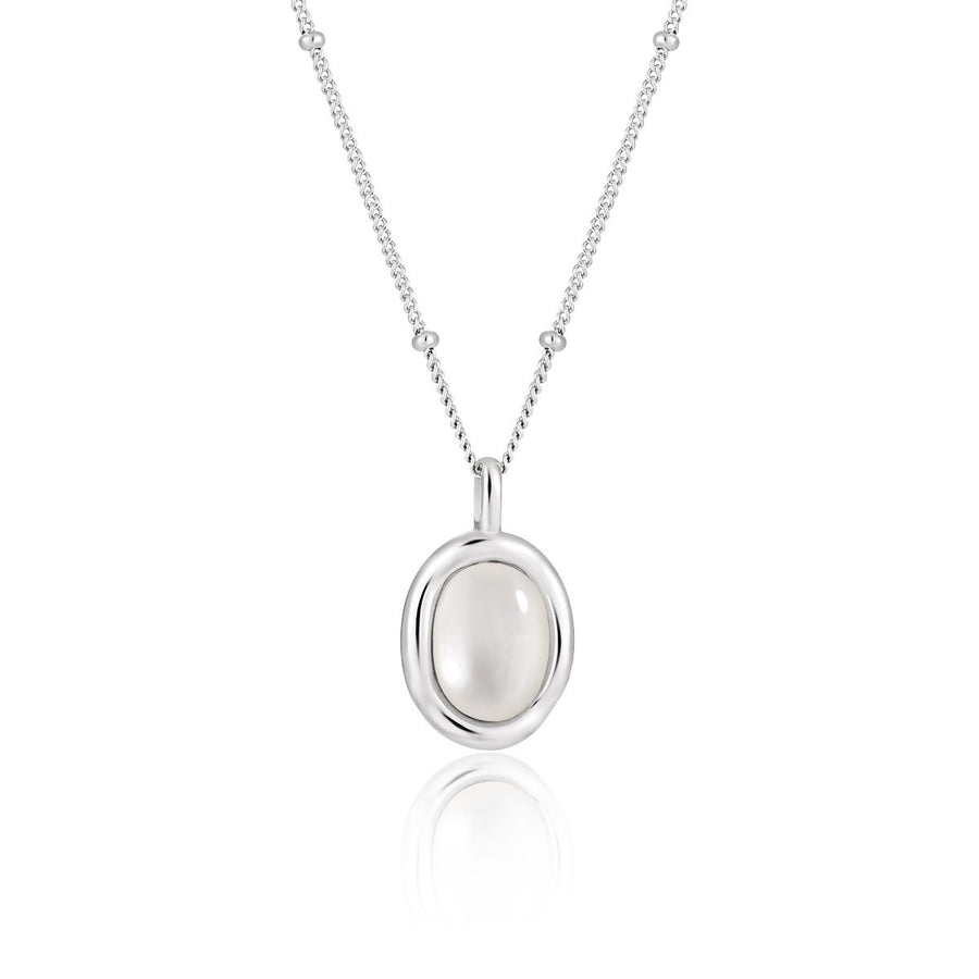 Oval White Shell Necklace in 925 Sterling Silver