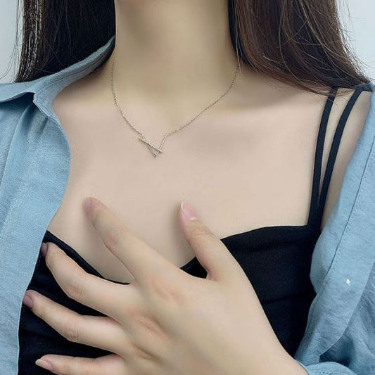 V Shape Cubic Zirconia 925 Sterling Silver Necklace