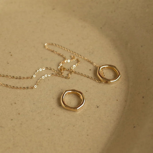 Sterling Silver Geometric Circle Pendant Necklace