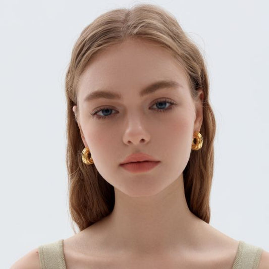 Hollow Twisted Chunky Mini Hoop Earrings