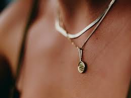 Snake Chain vs Rope Chain: Which Necklace Should You Choose?