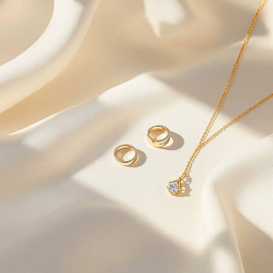 The Best Metals for Sensitive Skin: A Complete Hypoallergenic Jewelry Guide