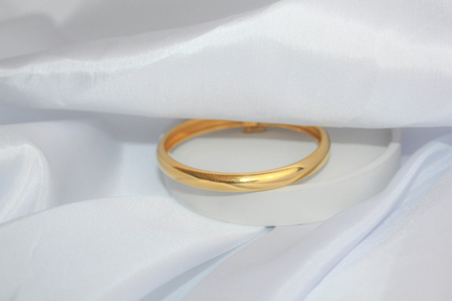 How to Clean & Care for a Gold Ring at Home