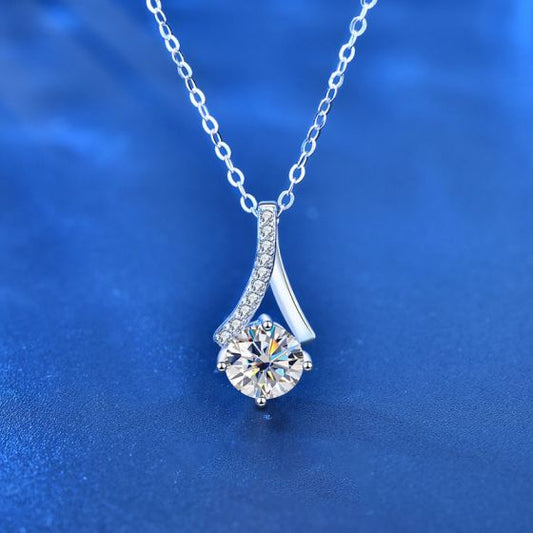Round Moissanite Waterdrop Necklace in 925 Sterling Silver