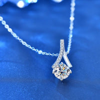 Round Moissanite Waterdrop Necklace in 925 Sterling Silver
