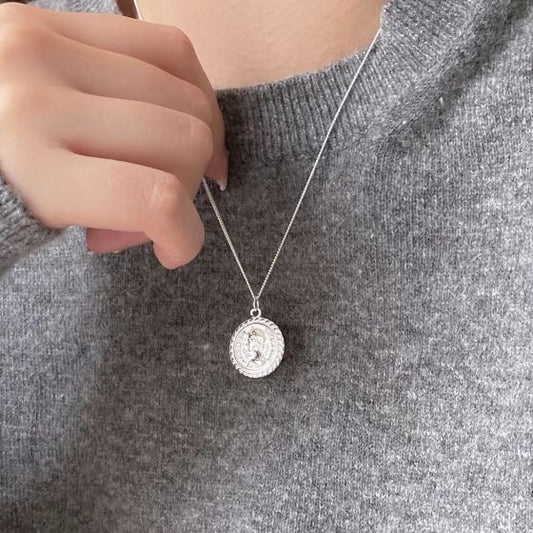 Elizabeth Portrait Coin 925 Sterling Silver Necklace
