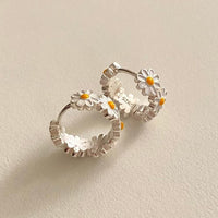 Sweet Daisy 925 Sterling Silver Hoop Earrings