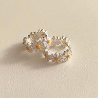 Sweet Daisy 925 Sterling Silver Hoop Earrings