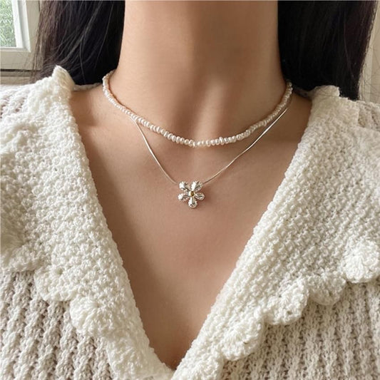 Daisy Flower Girl 925 Sterling Silver Necklace