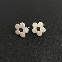 Vintage Hollow Peach Blossom 925 Sterling Silver Stud Earrings