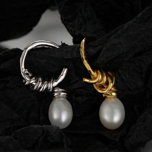 Holiday Oval Natural Pearl Twisted Non-Pierced Earring (Single)