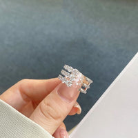 Micro-Set Crystal Heart Claw Adjustable Ring