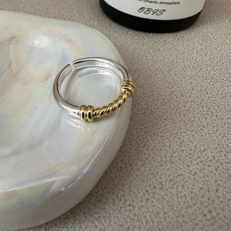 Twisted Adjustable 925 Sterling Silver Ring in Yellow Gold