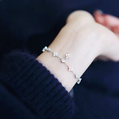 Delicate Flowers Bracelet in Sterling Silver