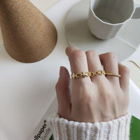 Holiday Hollow Twisted Index Ring