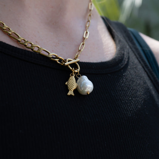 18K Gold PVD Carabiner Necklace with Freshwater Pearl