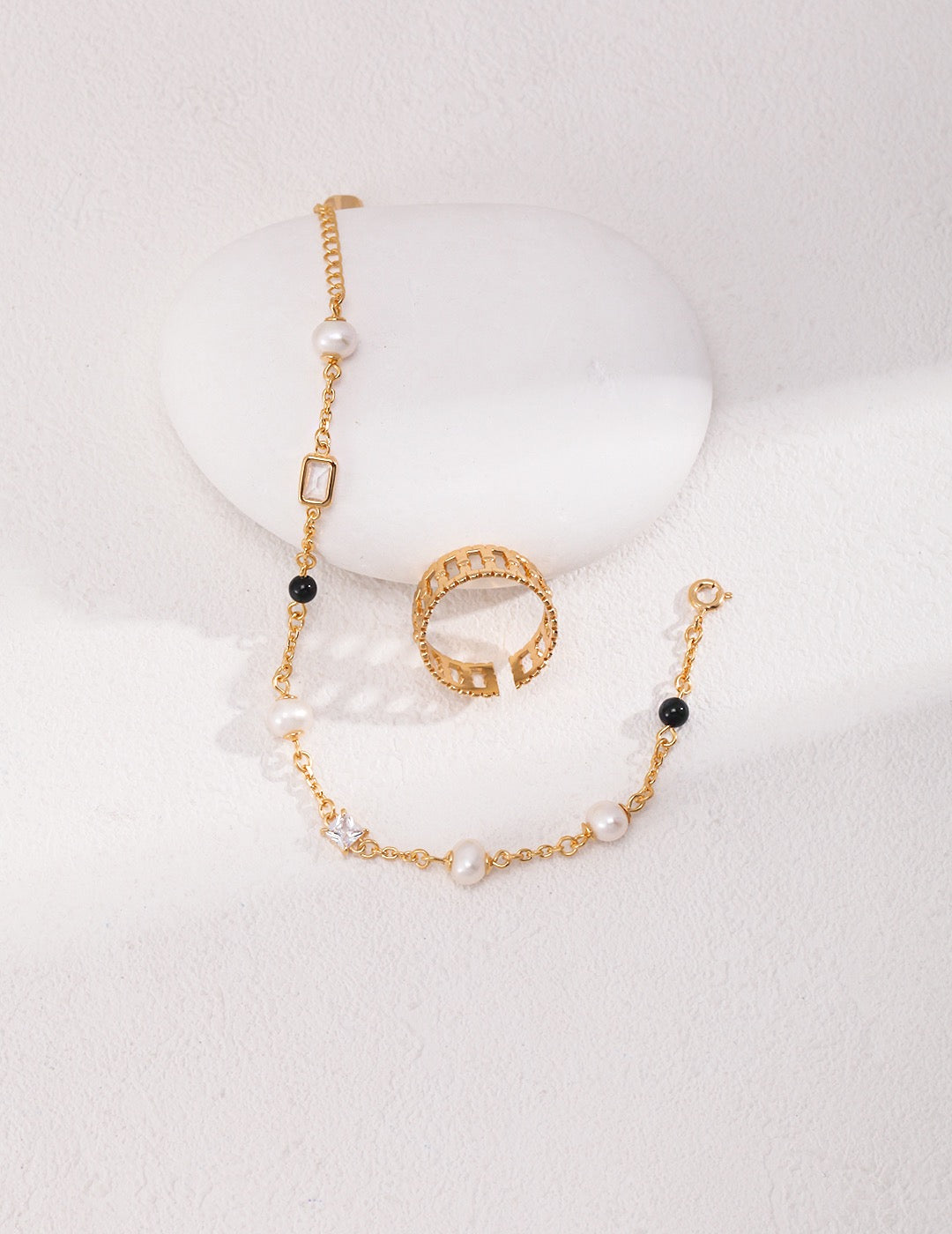 18K Gold Plated Sterling Silver Minimalist Bracelet with Pearls and Onyx