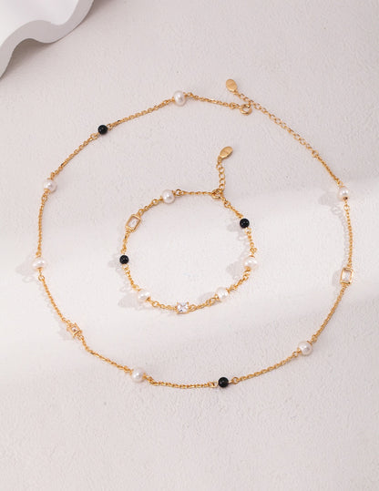 18K Gold Plated Sterling Silver Minimalist Bracelet with Pearls and Onyx