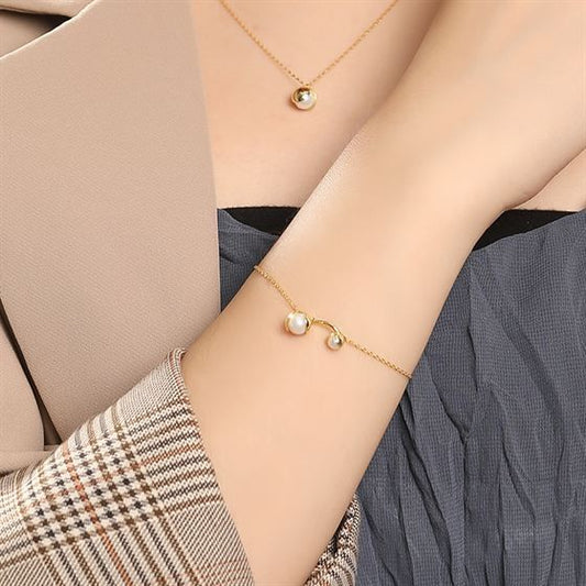 Round Shell Pearl Bracelet in 925 Sterling Silver