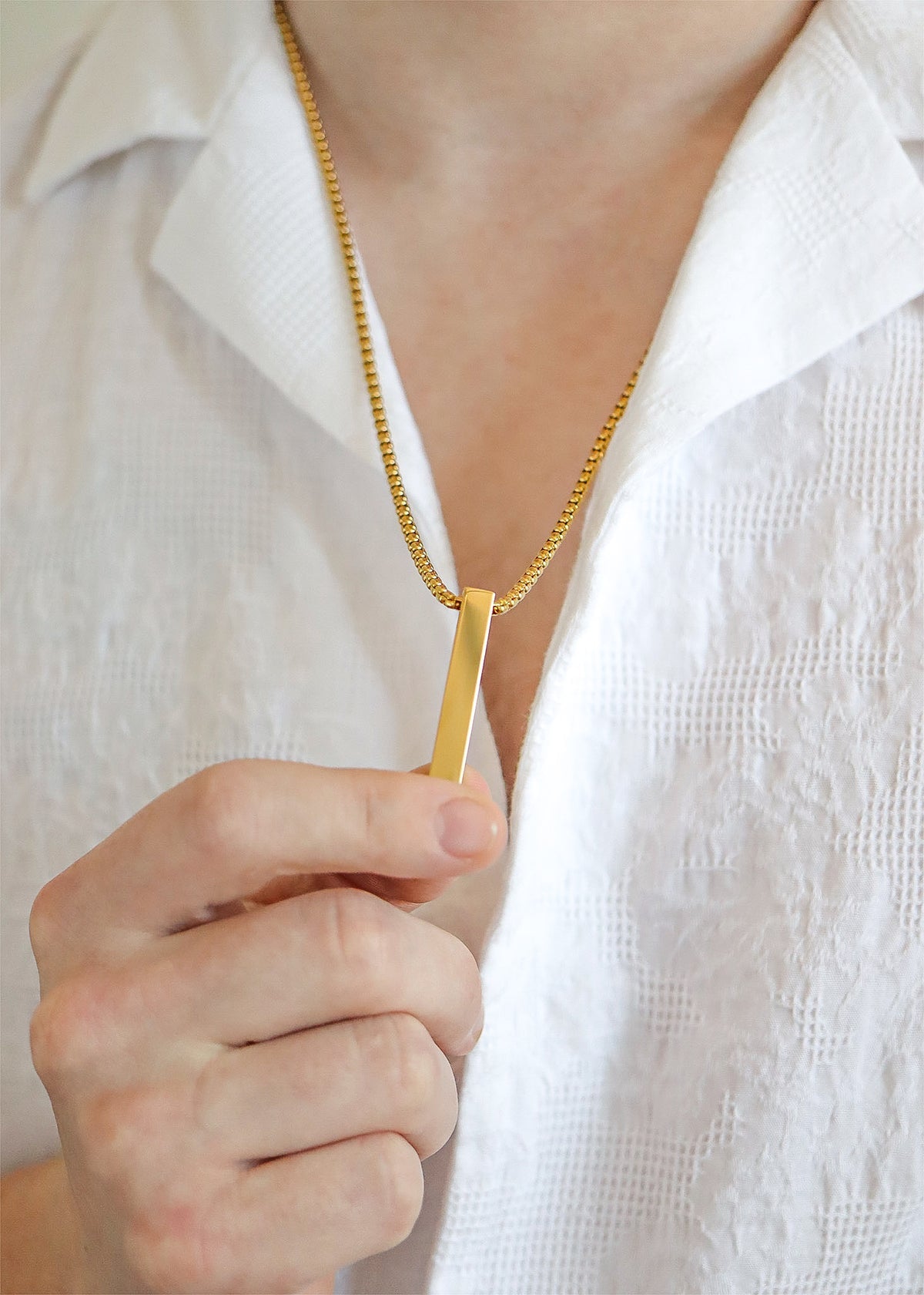 18K Gold PVD 4-Sided Vertical Bar Necklace with 24" Box Chain