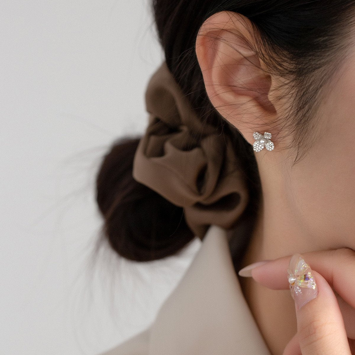 Sterling Silver Shell Pearl Flower Stud Earrings