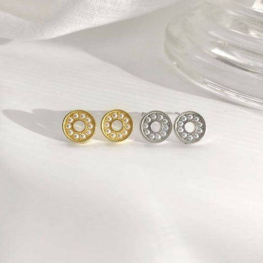Shell Pearl Circle Stud Earrings