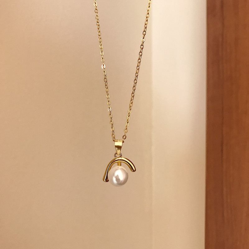 J-Shape Shell Pearl Necklace in 925 Sterling Silver