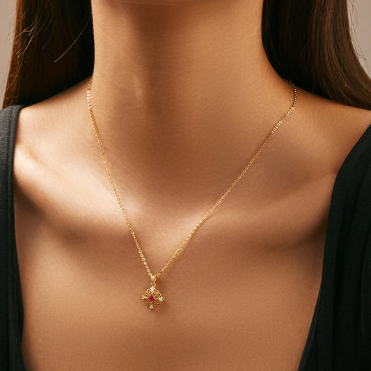 Gold Hollow Pattern Pendant Necklace