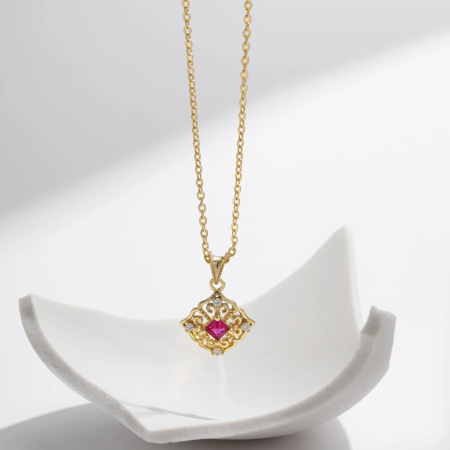 Gold Hollow Pattern Pendant Necklace