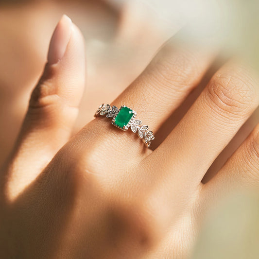 Vintage Sterling Silver Leaf Created Emerald Ring