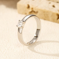 Moissanite Solitaire Ring in S925 Sterling Silver