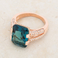 Rema Aqua Crystal Rose Gold Emerald Cocktail Ring