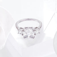 Modern Royal Elegance Ring
