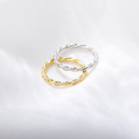Sterling Silver Cubic Zirconia Twist Band Ring
