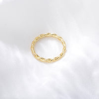 Sterling Silver Cubic Zirconia Twist Band Ring